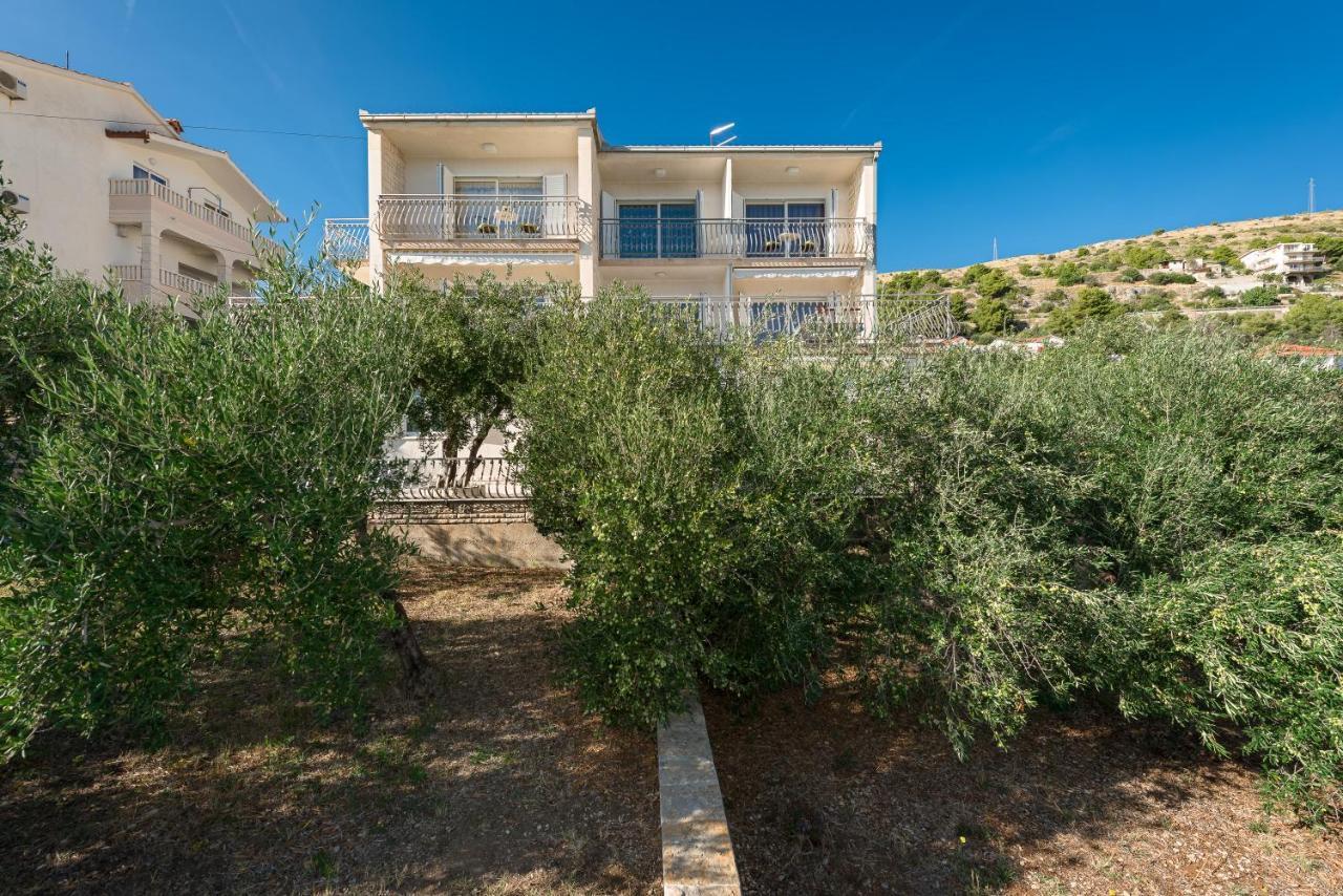 Residence Villa Irena Apartments トロギール エクステリア 写真