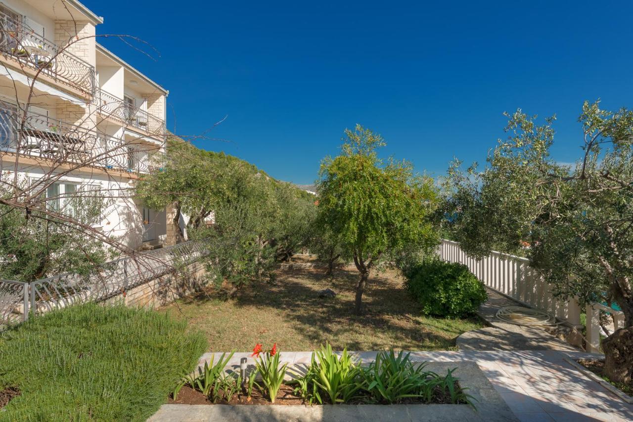 Residence Villa Irena Apartments トロギール エクステリア 写真